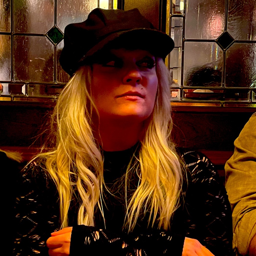 Meet your Posher, Alana